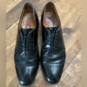 Johnston & Murphy dress shoes. Size 11 D